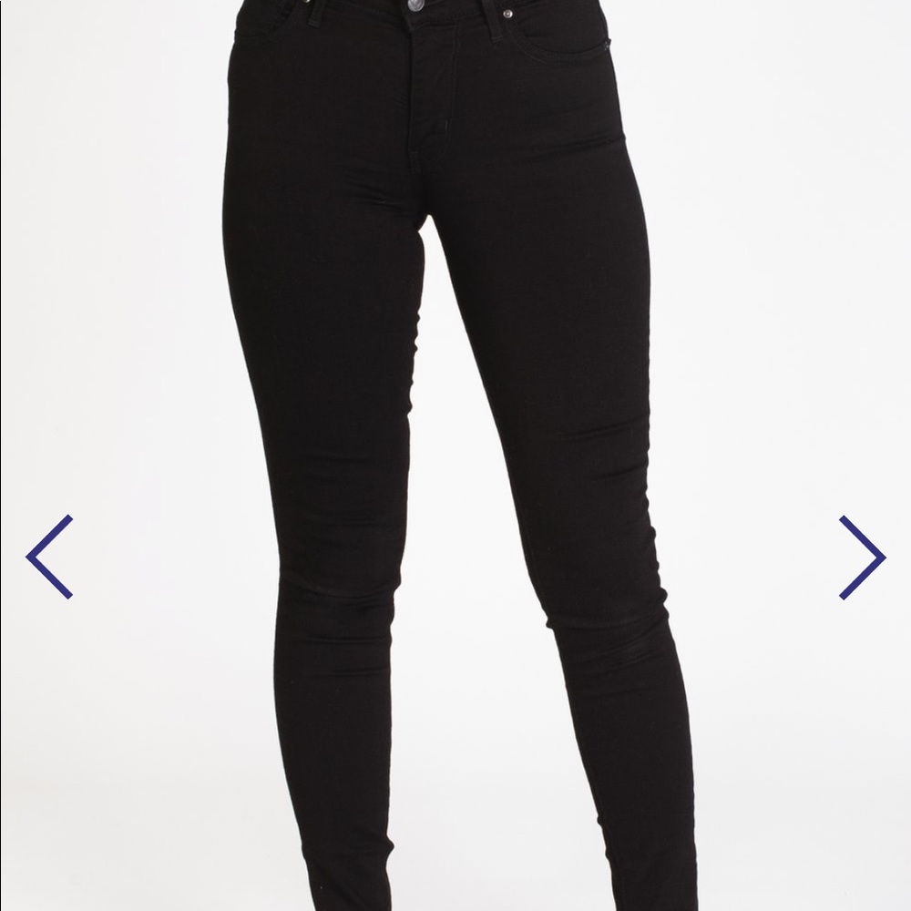 Levi’s 721 high waist skinnies